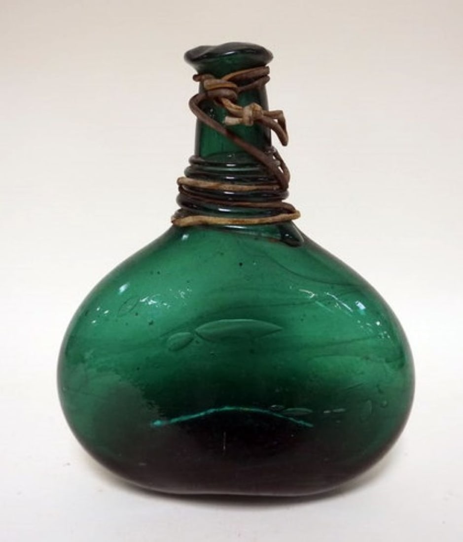 ANTIQUE GREEN BLOWN GLASS FLASK (1 of 4)
