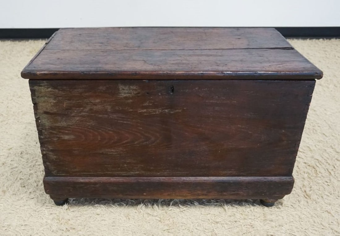 ANTIQUE PRIMITIVE PINE DOVETAILED BLANKET CHEST (1 of 3)