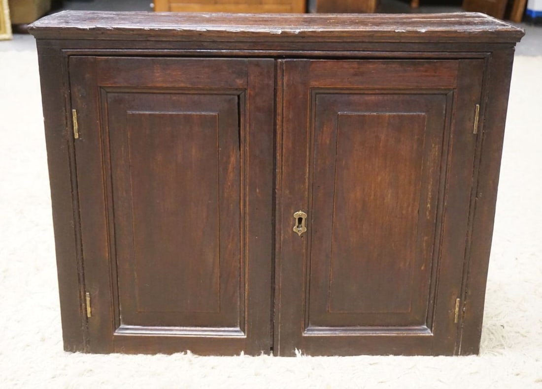 ANTIQUE ENGLISH OAK CUPBOARD (1 of 4)
