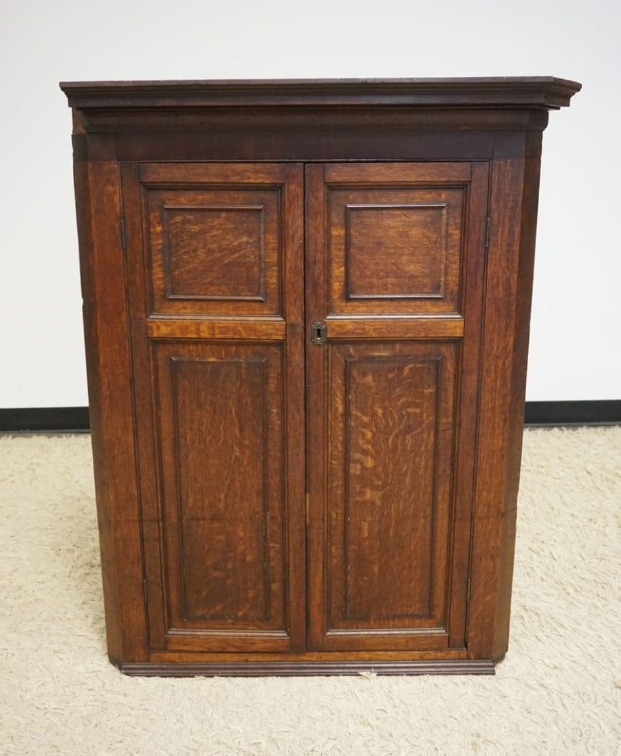 ANTIQUE OAK BARREL BACK HANGING CORNER CUPBOARD (1 of 6)