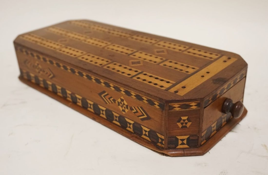 ANTIQUE INLAID CRIBBAGE BOARD (1 of 4)