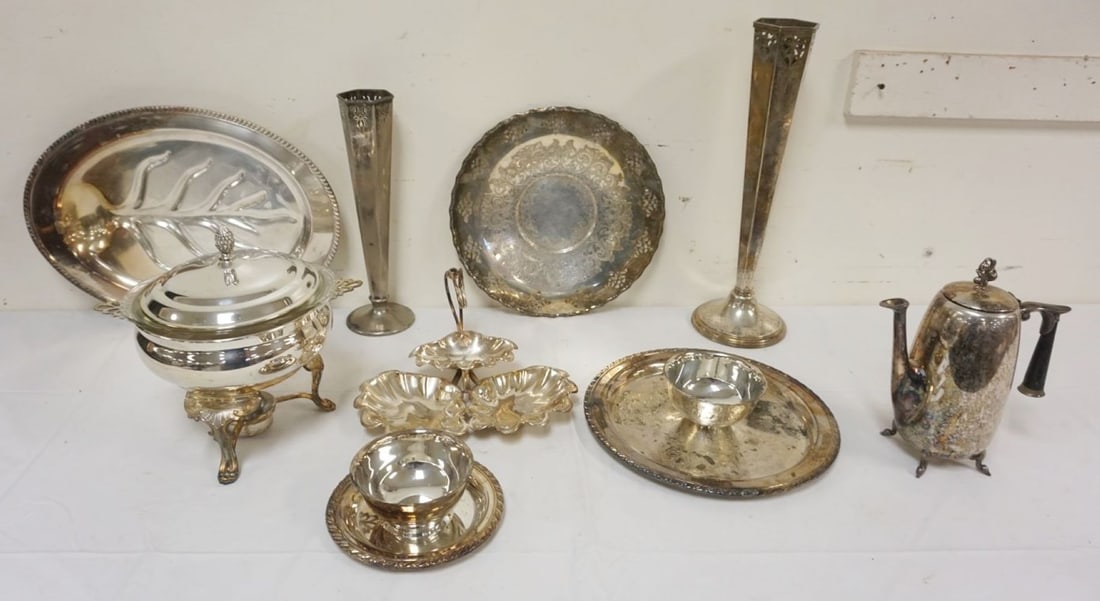 GROUP OF ASSORTED SILVERPLATE (1 of 4)
