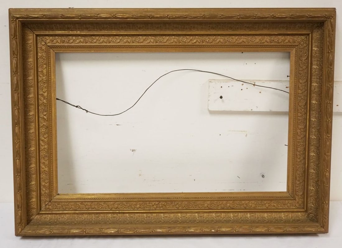 ANTIQUE ORNATE GILT FINISHED FRAME: ANTIQUE ORNATE GILT FINISHED FRAME, APPROXIMATELY OUTSIDE 34 1/2 IN X 24 3/4 IN, INSIDE 26 IN X 16 1/4 IN