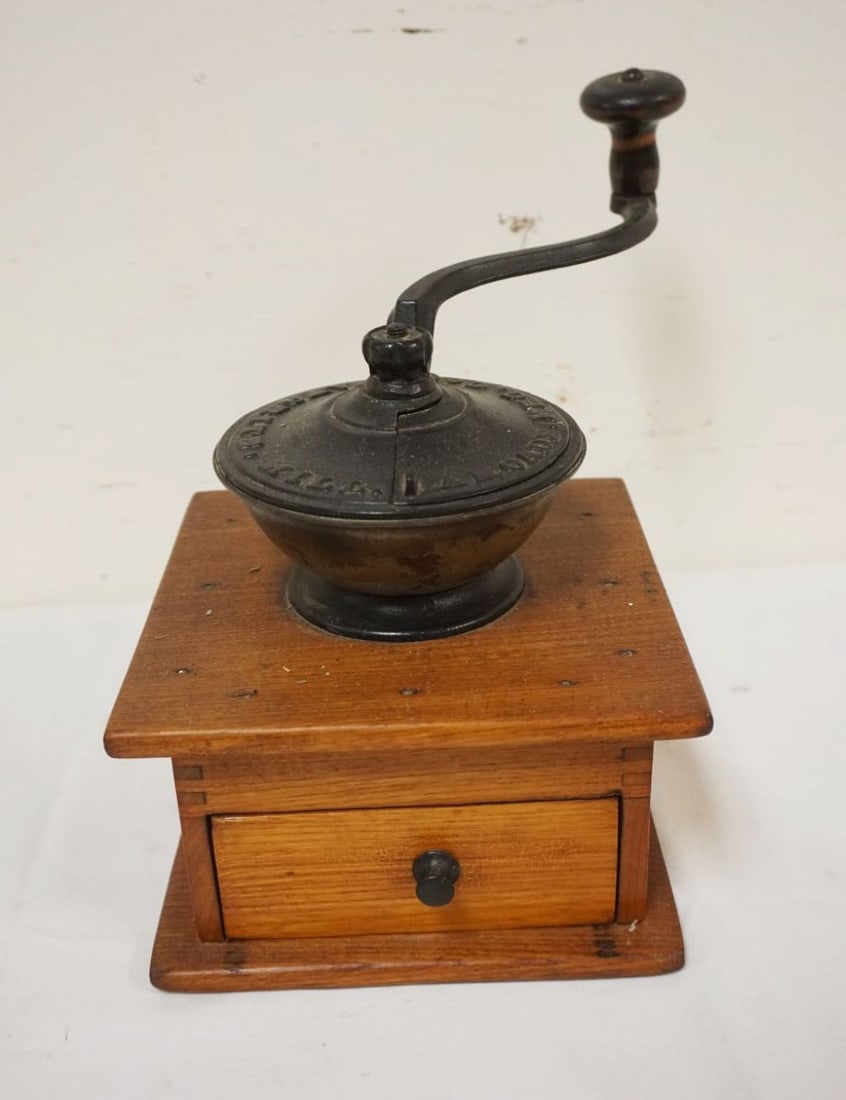 ARCADE TABLE TOP COFFEE GRINDER (1 of 3)