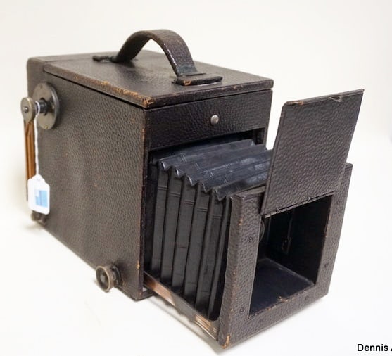 HALL CAMERA CO REFLEX CO 1910 (1 of 5)