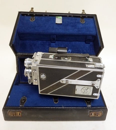 KODAK SPECIAL 16 MM MOVIE CAMERA (1 of 7)