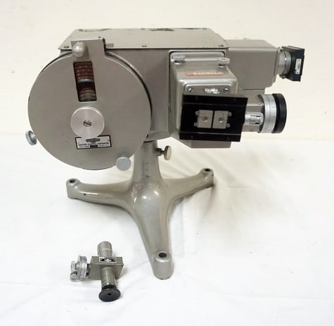 MONOCHROMATOR GAERTNER: MONOCHROMATOR GAERTNER, APPROXIMATELY 18 IN X 13 IN X 14 IN H