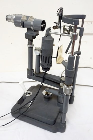 SLIT LAMP (1 of 5)