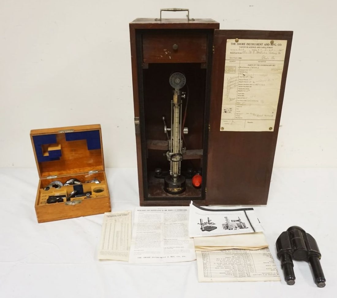 SHORE SCLEROSCOPE SET CA 1925: SHORE SCLEROSCOPE SET CA 1925, BOX APPROXIMATELY 10 IN X 8 IN X 23 IN
