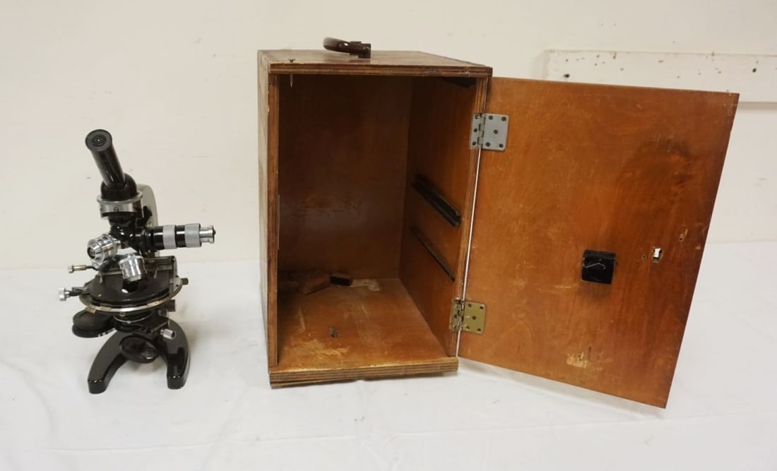 ZEISS JENA MICROSCOPE W/LENSES (1 of 7)