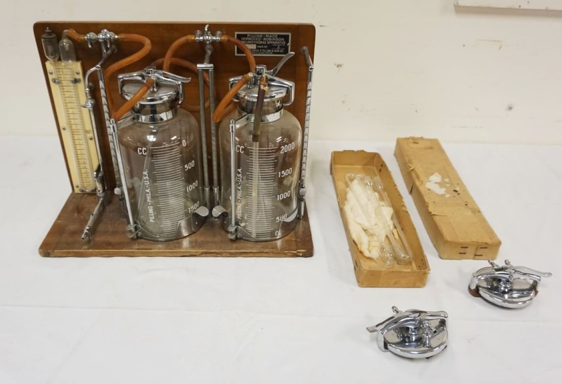 ANTIQUE PNEUMOTHORAX APPARATUS (1 of 3)