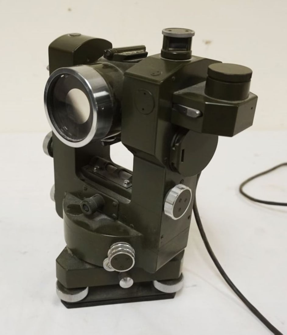 CARL ZEISS THEO 010 TRANSIT: CARL ZEISS THEO 010 TRANSIT, APPROXIMATELY 3 IN X 6 IN X 12 IN HIGH