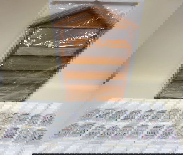 LENOX VILLAGE COLLECTION SPICE VILLAGE (1 of 6)