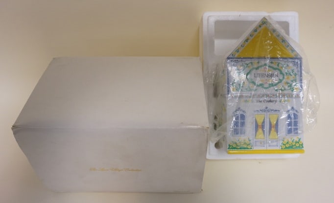 LENOX VILLAGE COLLECTION UTENSILS (1 of 2)