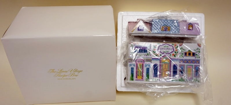 LENOX VILLAGE COLLECTION RECIPE BOX (1 of 2)