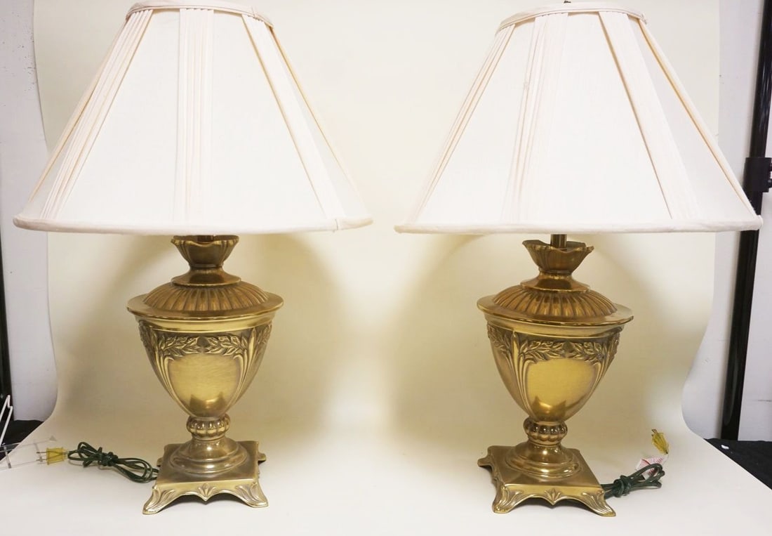 FREDRICK COOPER PAIR OF BRASS URN TABLE LAMPS (1 of 3)