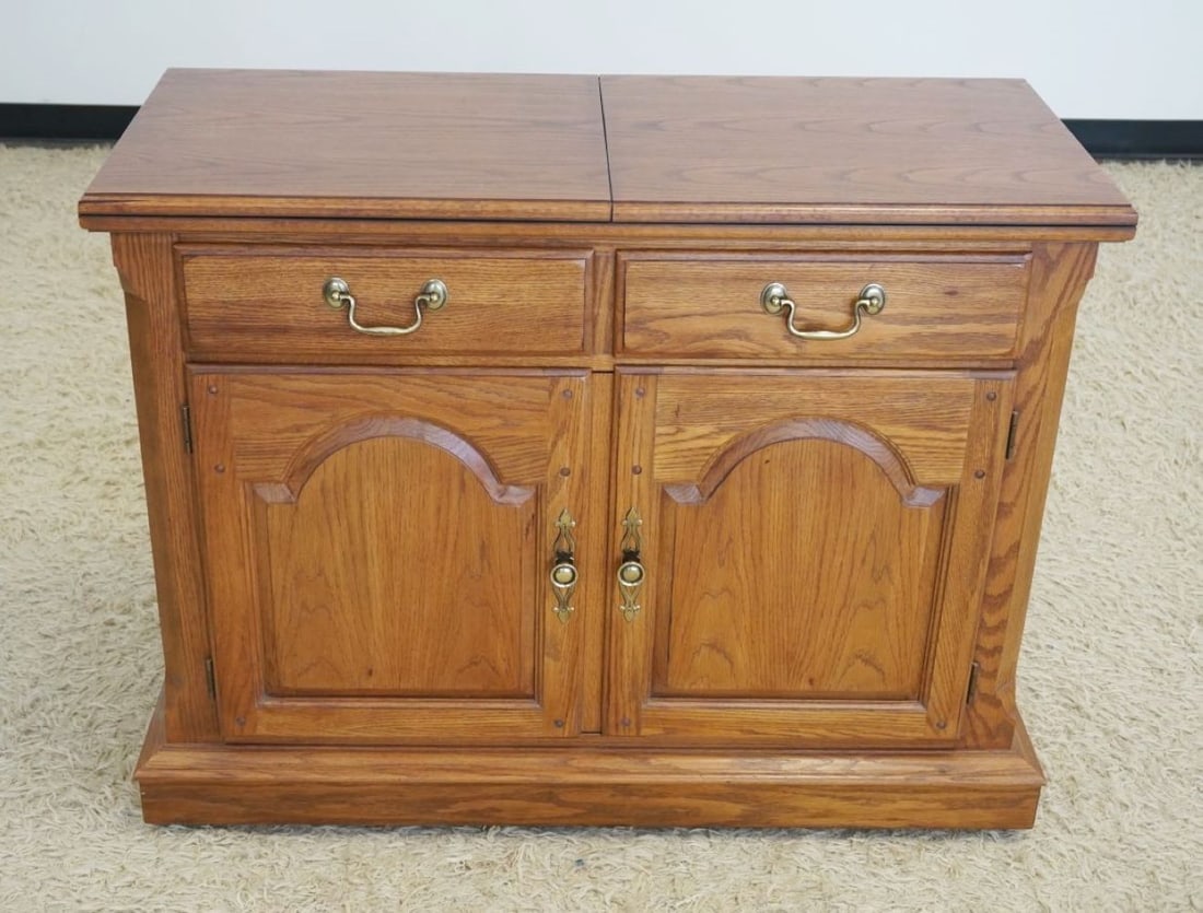 SOLID OAK THOMASVILLE FLIP TOP SERVER (1 of 4)