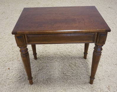 ETHAN ALLEN PECAN SMALL OCCASSSIONAL STAND: ETHAN ALLEN PECAN SMALL OCCASSSIONAL STAND, APPROXIMATELY 23 IN X 16 IN X 21 IN HIGH