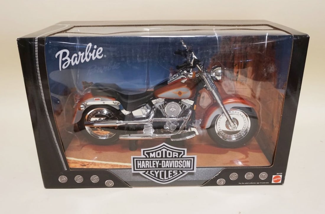 1999 MATTEL BARBIE HARLEY DAVIDSON MOTORCYCLE: 1999 MATTEL BARBIE HARLEY DAVIDSON MOTORCYCLE IN BOX