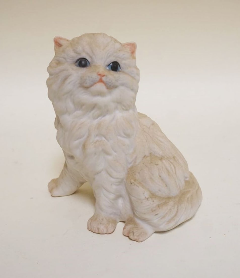 VINTAGE CYBIS PERSIAN CAT: VINTAGE CYBIS PERSIAN CAT, APPROXIMATELY 6 IN HIGH