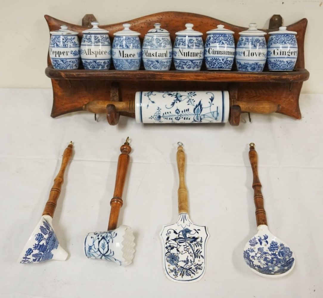 BLUE & WHITE SPICE SET (1 of 3)