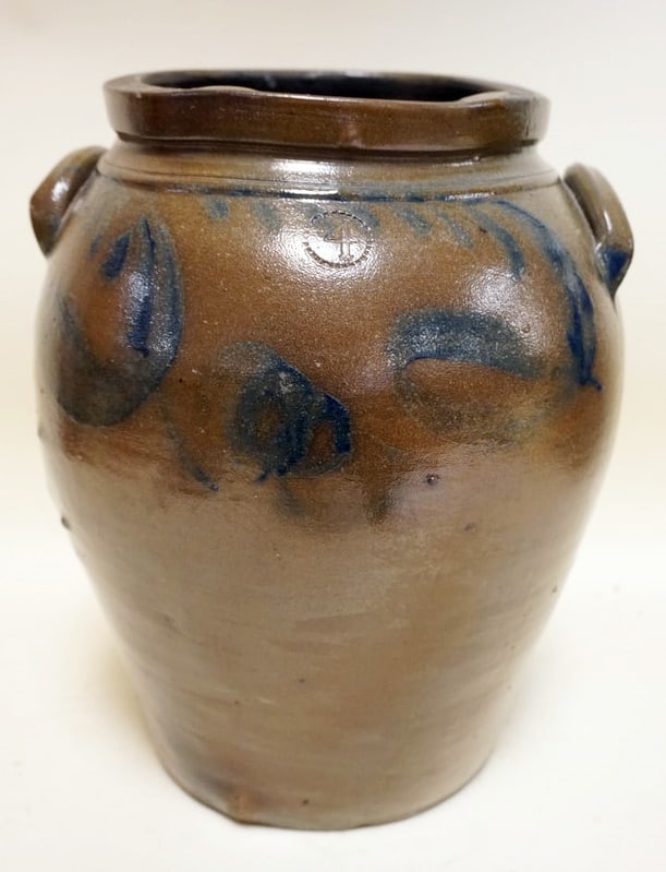 4 GAL BLUE DECORATED STONEWARE CROCK (1 of 5)