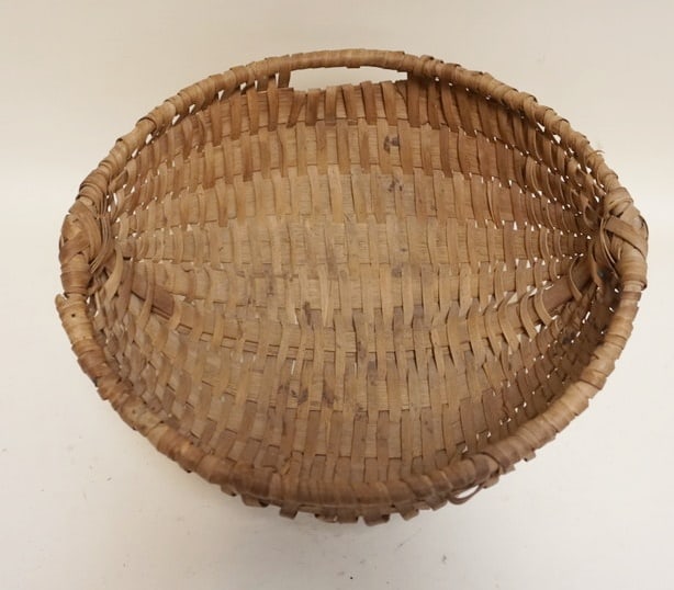 ANTIQUE SPLINT WOVEN BASKET (1 of 3)