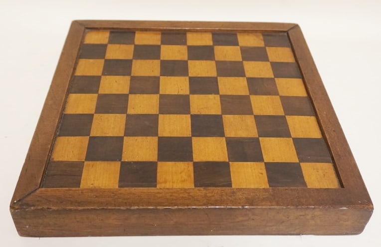 ANTIQUE WOOD CHECKER & GAME BOARD (1 of 3)