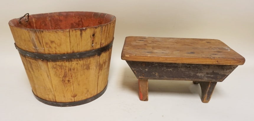 COUNTRY SMALL WOOD PAIL & STOOL (1 of 3)