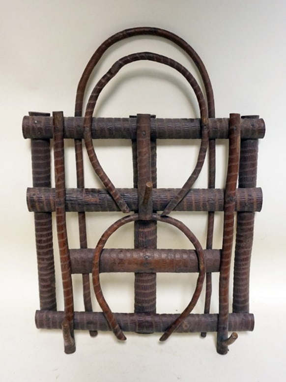 RUSTIC ADIRONACK TWIG HANGING HAT RACK (1 of 2)