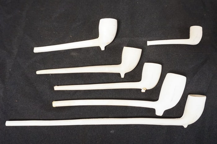 LOT OF 6 CLAY PIPES (1 of 1)