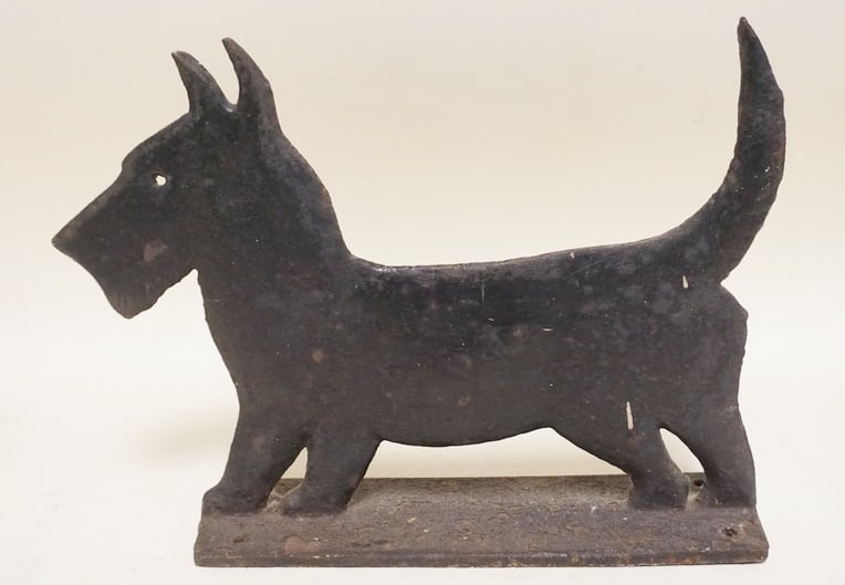 METAL SCOTTIE DOG BOOT SCRAPER (1 of 2)