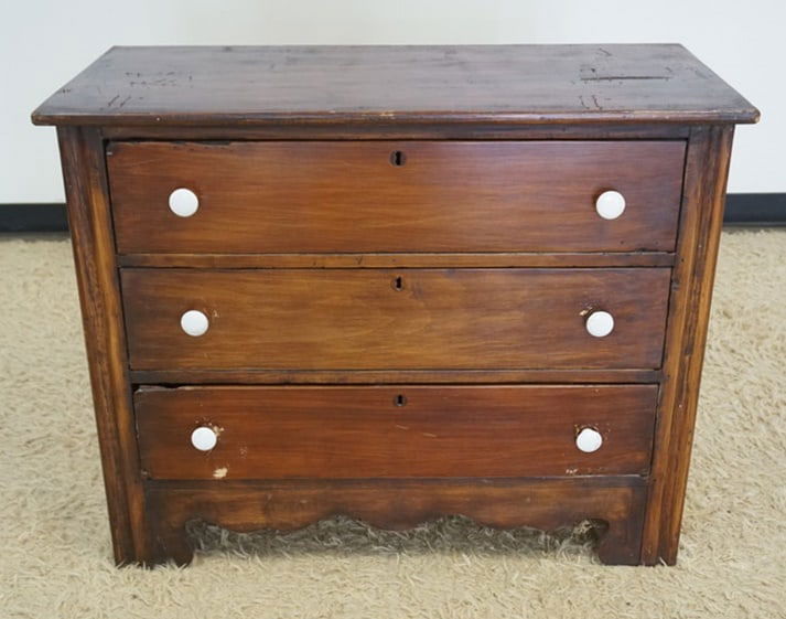 COUNTRY PINE 3 DRAWER CHEST (1 of 2)