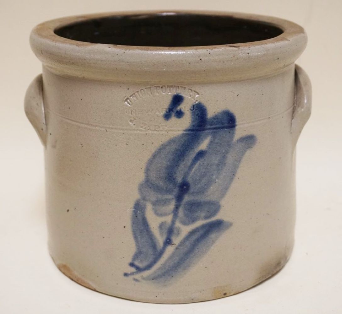 BLUE DECORATED STONEWARE CROCK (1 of 3)