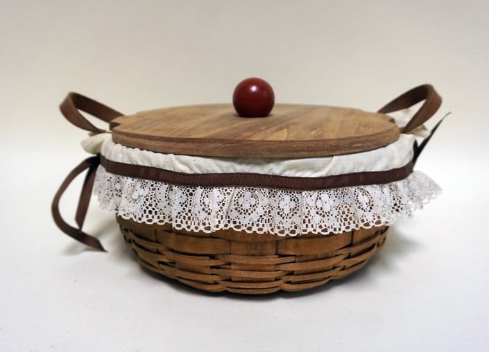 1985 EARLY DARNING BASKET (1 of 5)