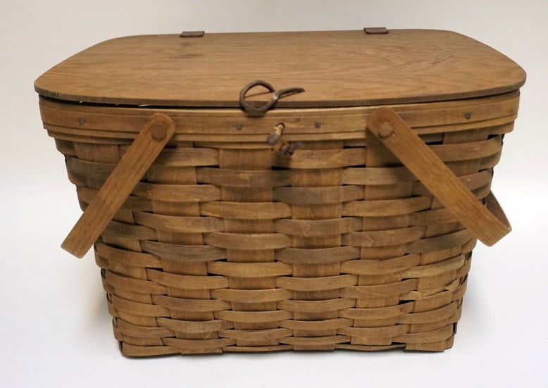 1984 EARLY LARGE PICNIC BASKET (1 of 6)