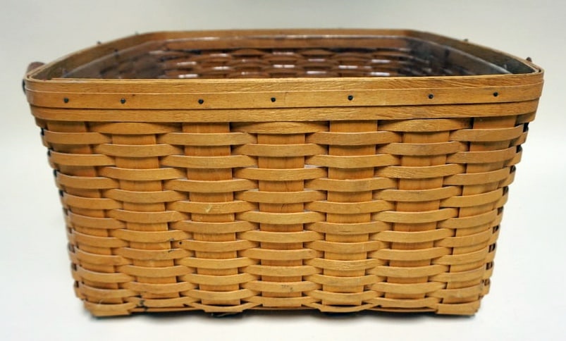 2006 MED WASHDAY BASKET: 2006 MED WASHDAY BASKET WITH PROTECTOR, APPROXIMATELY 17 1/2 IN X 19 IN X 9 1/2 IN H