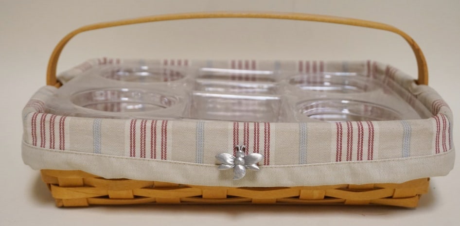 2002 CLASSIC BACK PORCH BASKET: 2002 CLASSIC BACK PORCH BASKET WITH LINER, BEE PIN AND DOUBLE PROTECTOR, APPROXIMATELY 9 1/2 IN X 13 IN X 3 IN H