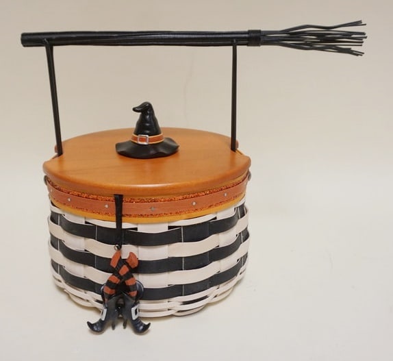 2013 WICKED WITCH BASKET (1 of 3)
