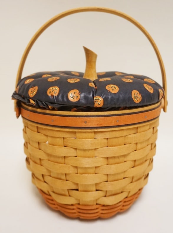 1995 PUMPKIN BASKET (1 of 3)