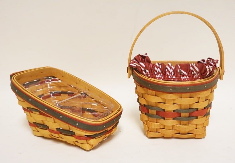 1998 DASH AWAY HOLIDAY BASKETS: 1998 DASH AWAY SLEIGH WITH PROTECTOR AND SMALL PEG BASKET WITH LINER, SLEIGH APPROXIMATELY 8 IN X 5 IN X 4 1/2 IN H