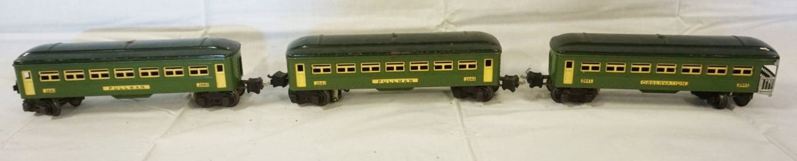 LIONEL TRAIN: LIONEL TRAIN CARS 2-2640 PULLMAN CARS & 2641 OBSERVATION CAR