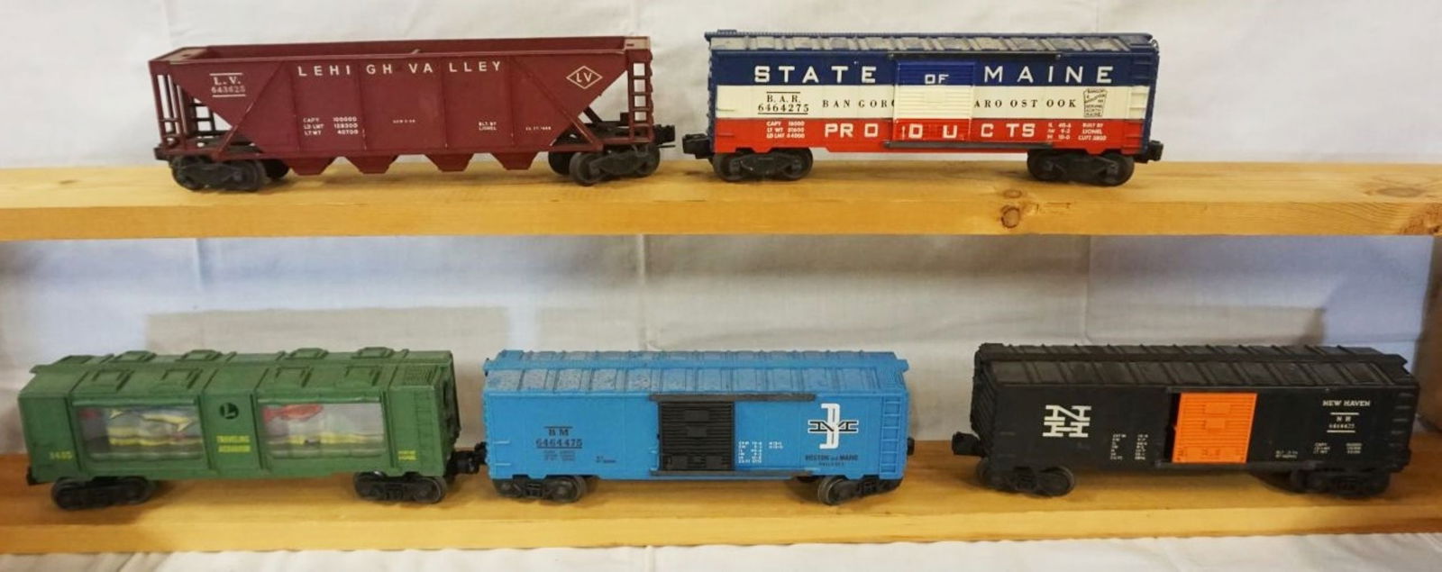 LIONEL TRAIN (1 of 3)