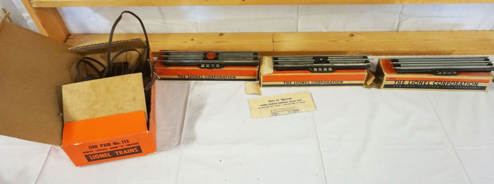 LIONEL TRAIN (1 of 4)