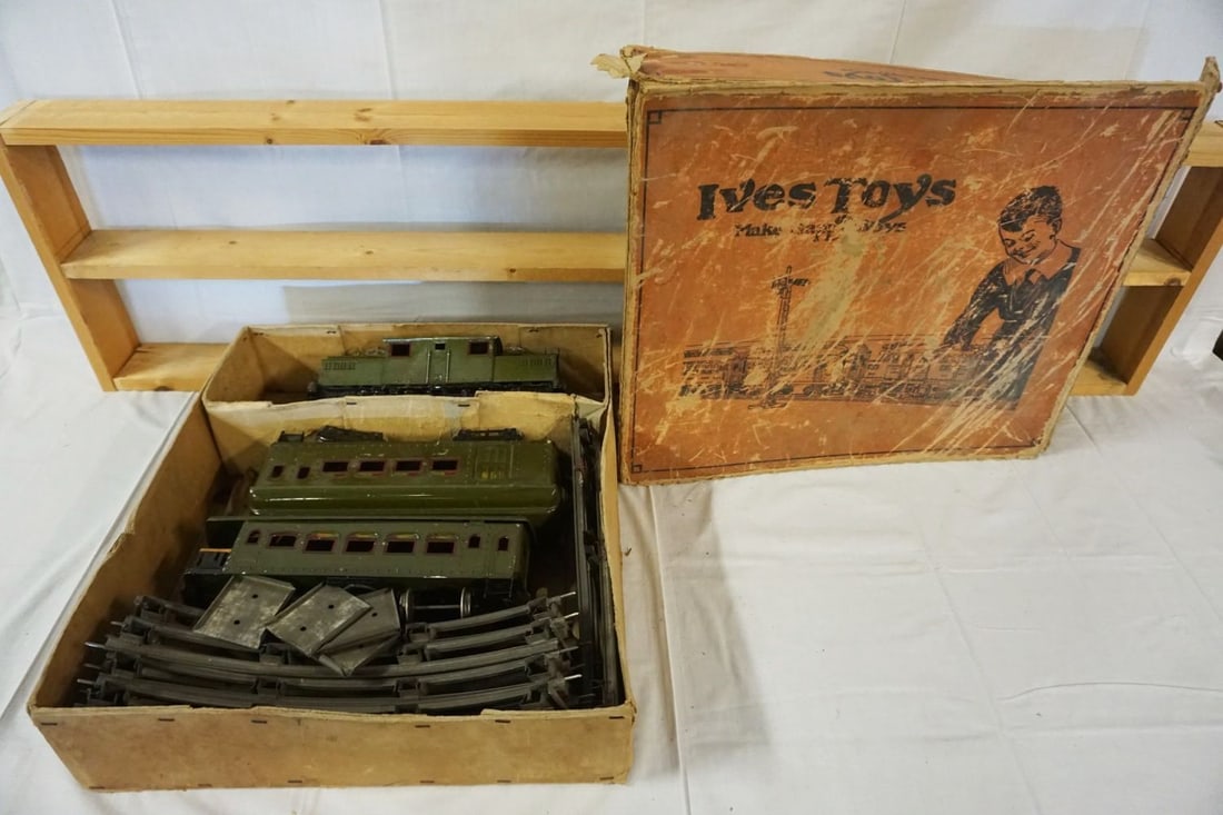 IVES TRAIN SET (1 of 11)