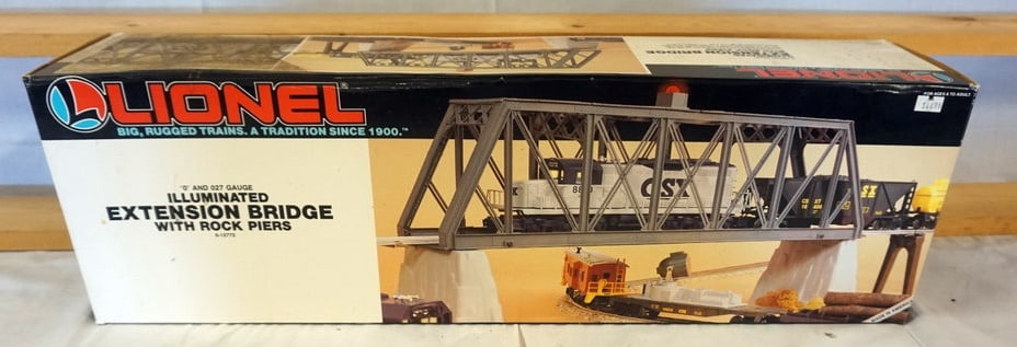 LIONEL TRAIN: LIONEL TRAIN O GAUGE EXTENTION BRIDGE ILLUMINATE W/ROCK PRESS