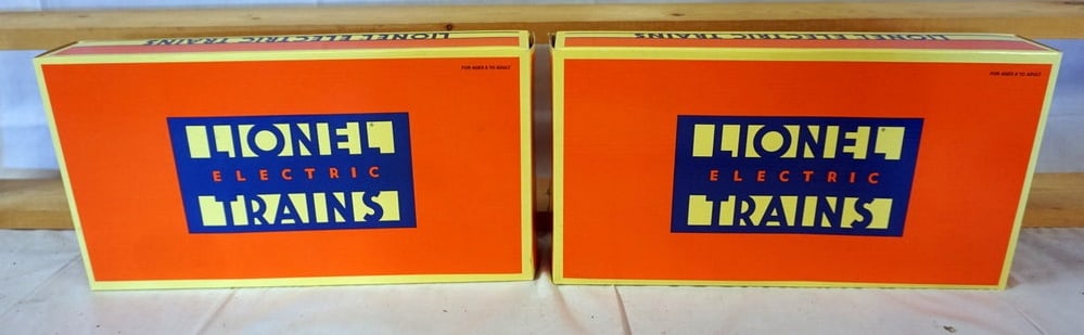 LIONEL TRAIN (1 of 2)