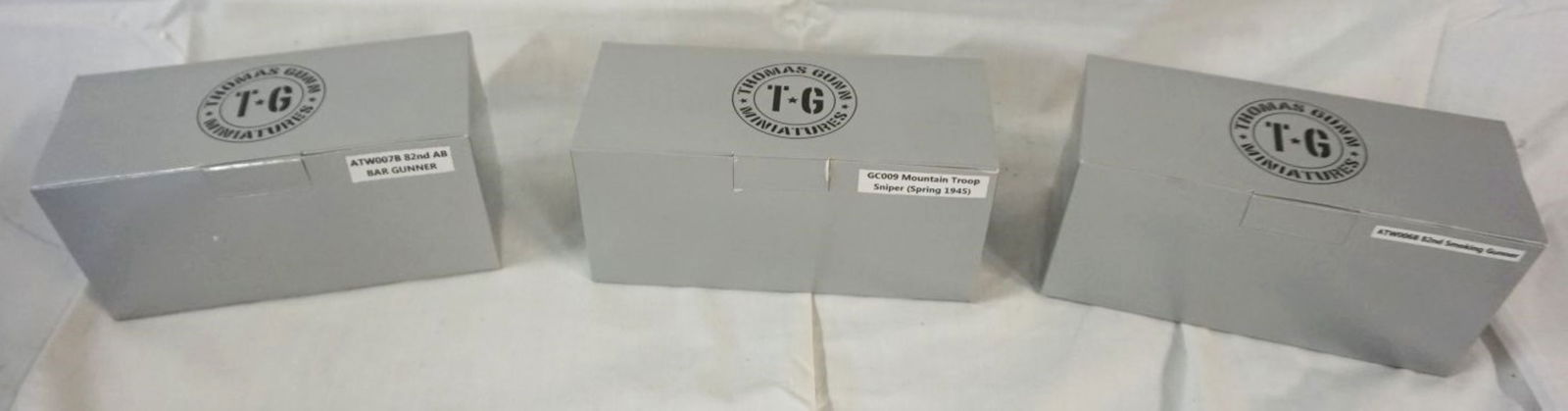 THOMAS GUNN MINIATURES WWII FIGURES (1 of 2)