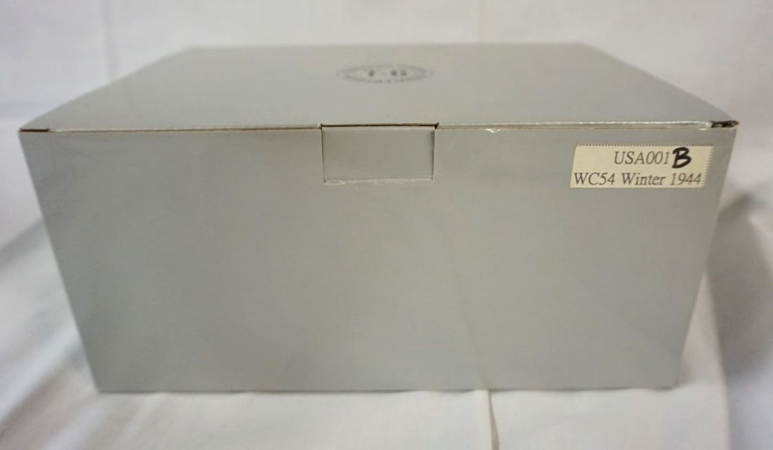 THOMAS GUNN MINIATURES WWII FIGURES (1 of 2)