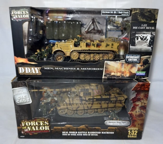 FORCES OF VALOR WWII: FORCES OF VALOR WWII 1-32 DIECAST METAL LOT OF 2
